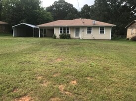 2292 FM 852 in Gilmer, TX - Building Photo