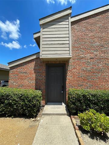 9600 Royal Ln