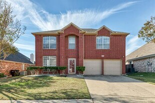 3225 Cornflower Dr in Plano, TX - Building Photo