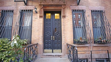 242 Baltic St in Brooklyn, NY - Foto de edificio - Building Photo