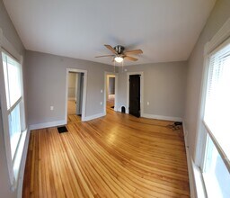 45 Beacon St, Unit Second Floor - 2 BR in Rochester, NY - Building Photo - Building Photo