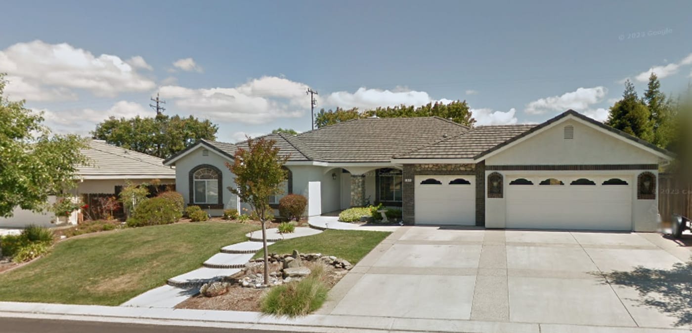 1045 Wild Oak Dr in Hollister, CA - Building Photo