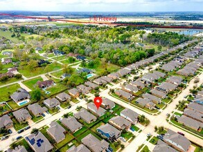 6526 Hunters Creek Ln in Baytown, TX - Building Photo - Building Photo