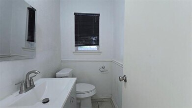 620 Royal Crest Dr in Richardson, TX - Building Photo - Building Photo