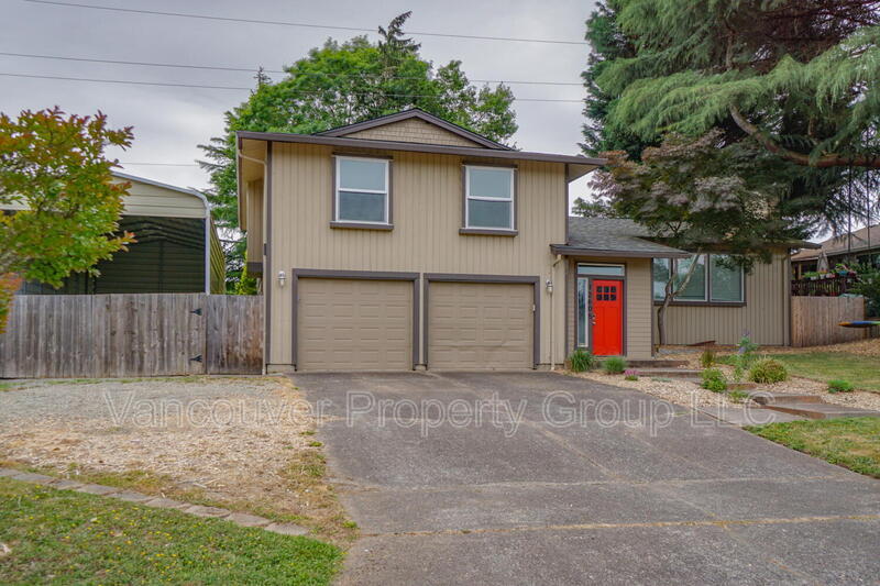 12605 NE 10th Ave in Vancouver, WA - Building Photo