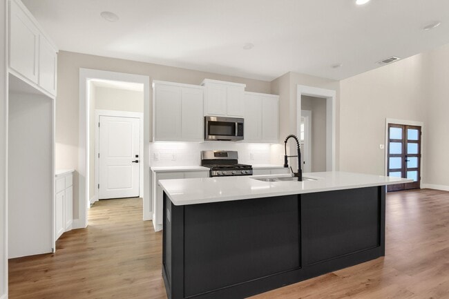 property at 4929 Sweetbay Rd