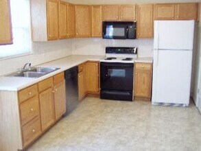 285 Mulberry Cir in Lynchburg, VA - Building Photo - Building Photo