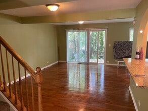 196 Roberts Rd in Bolingbrook, IL - Building Photo - Building Photo