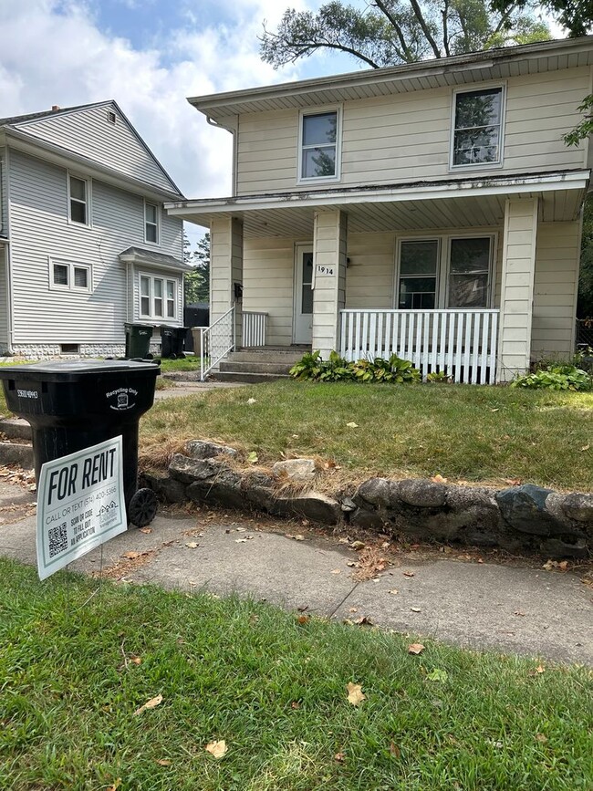 property at 1914 Marine St