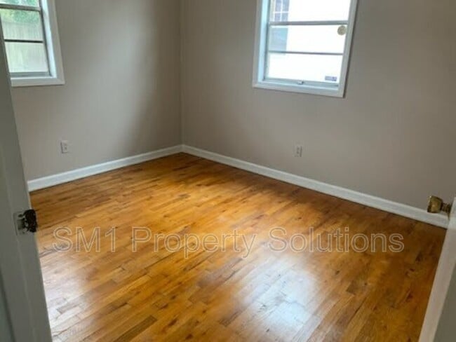 804 Martin Luther King Jr Dr in Greensboro, NC - Building Photo - Building Photo