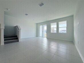 388 Sol Vis Dr in Dundee, FL - Building Photo - Building Photo