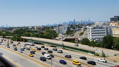 92-29 Queens Blvd in Queens, NY - Building Photo - Building Photo