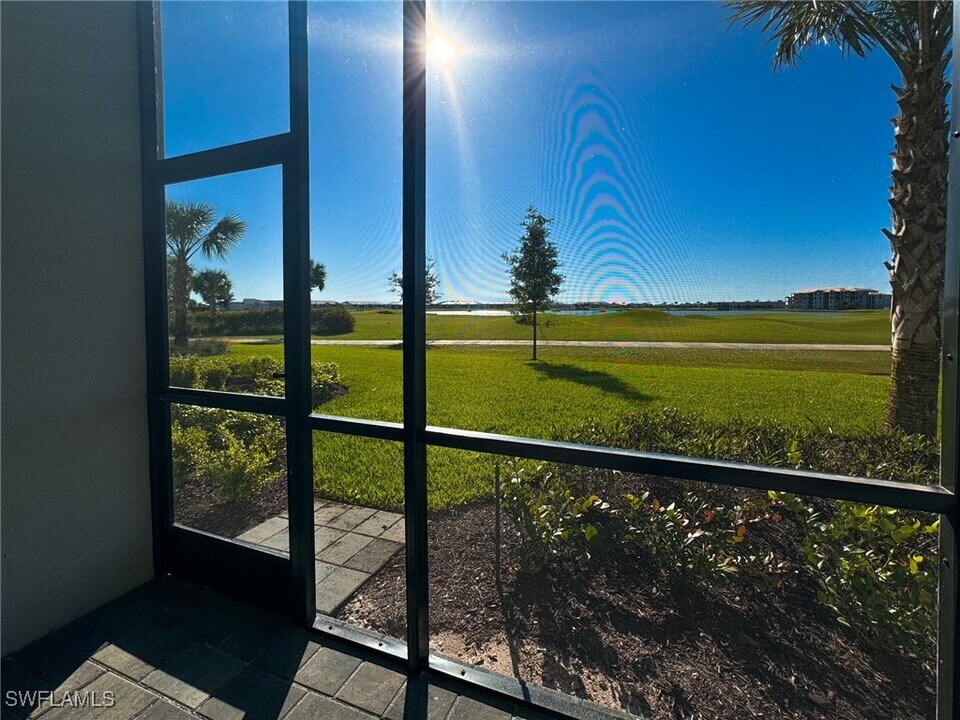 5807 Double Eagle Cir in Ave Maria, FL - Foto de edificio