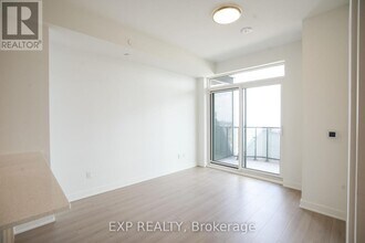 25 Wellington St S in Kitchener, ON - Building Photo - Building Photo