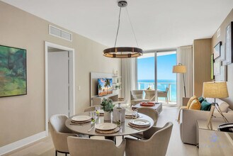 4111 S Ocean Dr in Hollywood, FL - Building Photo - Building Photo