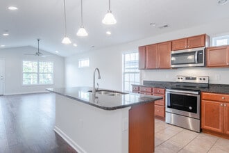 110 Aaliyah Ln in Radford, VA - Foto de edificio - Building Photo