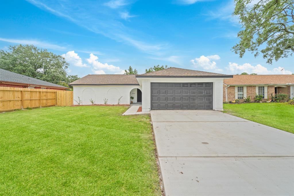 11819 Ryewater Dr in Houston, TX - Foto de edificio
