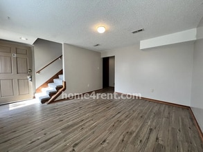 1010 SE 7th Ter in Lee's Summit, MO - Foto de edificio - Building Photo