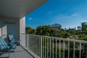 1300 Gulf Shore Blvd N in Naples, FL - Building Photo - Building Photo