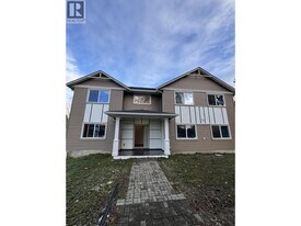 11442-11240 240 St in Maple Ridge, BC - Building Photo