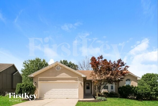 property at 305 W Laredo Trail