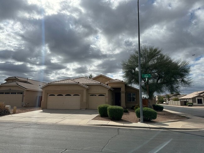 9363 E Kiva Ave in Mesa, AZ - Building Photo - Building Photo