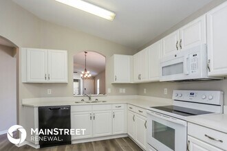 8007 Canterbury Lake Blvd in Tampa, FL - Building Photo - Building Photo