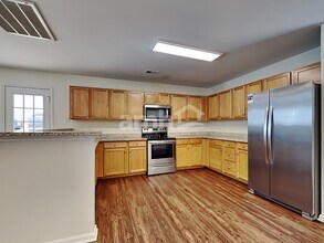 3007 Crusades St, Unit 305 in Ladson, SC - Foto de edificio - Building Photo