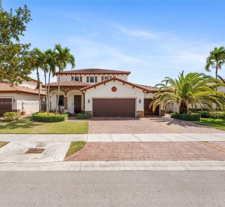 185 SE 34th Pl in Homestead, FL - Building Photo