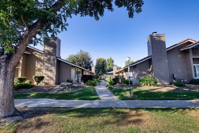 249 St Michelle Dr in Merced, CA - Building Photo - Building Photo