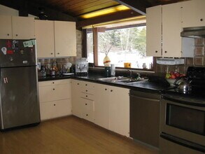 27 Spruce Ln in Ithaca, NY - Building Photo - Building Photo