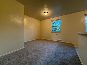 434 Vale Ave in Plum, PA - Building Photo - Building Photo