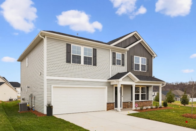 5303 Spicewood Lk Dr in Winston-Salem, NC - Building Photo - Building Photo