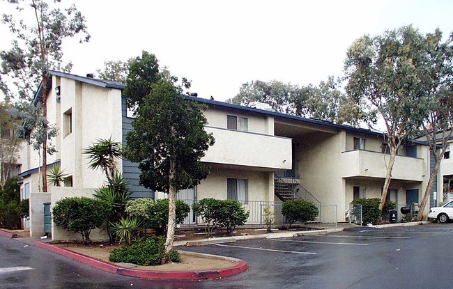 Harbor View Villas in San Diego, CA - Foto de edificio - Building Photo