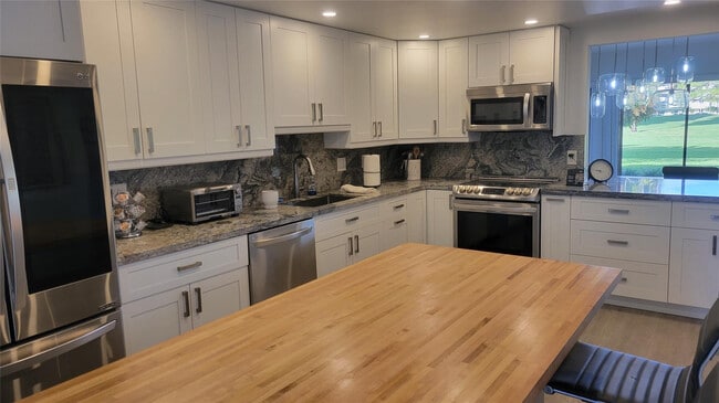 2345 Deer Creek Woodlands Way in Deerfield Beach, FL - Building Photo - Building Photo