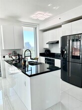 79 SW 12th St in Miami, FL - Building Photo - Building Photo