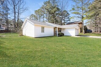 266 Montego Cir in Riverdale, GA - Foto de edificio - Building Photo