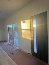 7538 Cozycroft Ave in Los Angeles, CA - Building Photo - Building Photo