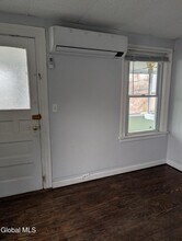 318 27th St in Watervliet, NY - Building Photo - Building Photo