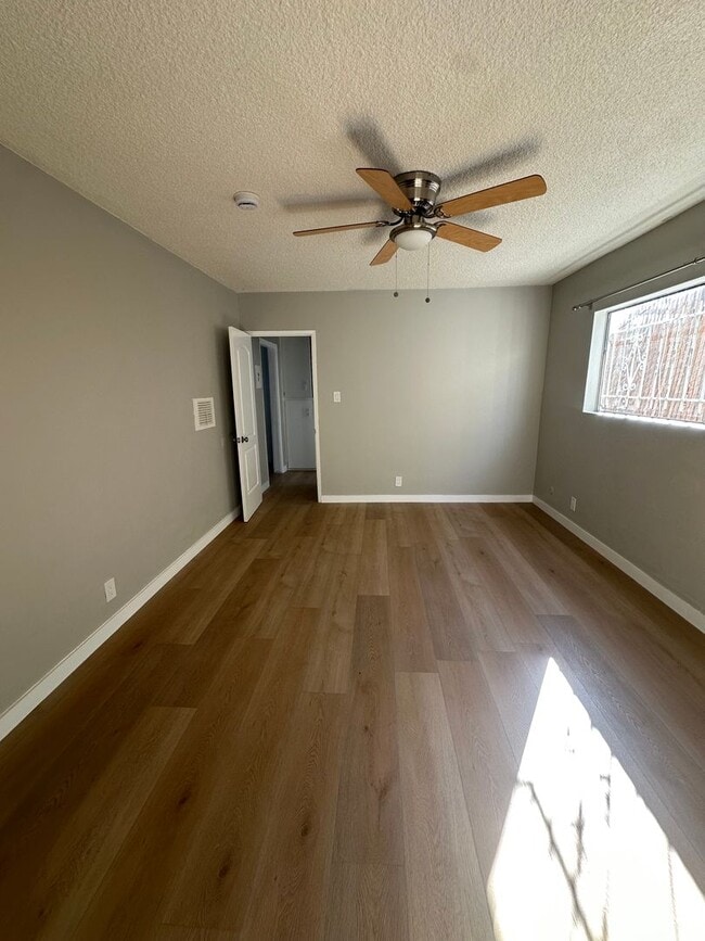 533 W. 75th Street in Los Angeles, CA - Building Photo - Building Photo