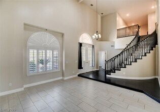 8623 Golden Canyon Rd in Las Vegas, NV - Building Photo - Building Photo