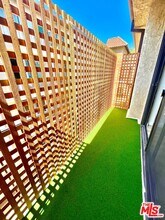 1750 Camino Palmero St in Los Angeles, CA - Building Photo - Building Photo