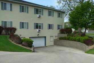 1264 County Rd PH, Unit 203 in Onalaska, WI - Building Photo - Building Photo