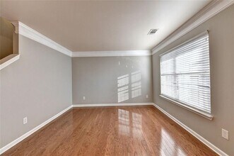 3070 Centerglen Ln in Cumming, GA - Foto de edificio - Building Photo