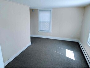 4 Academy St-Unit -2 in Stamford, NY - Building Photo - Building Photo