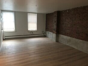 10 Wigglesworth St, Unit Apartment 4 in Boston, MA - Building Photo - Building Photo