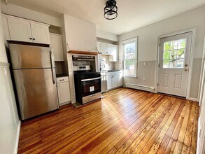 27 Hopkins Ave in Jersey City, NJ - Building Photo - Building Photo