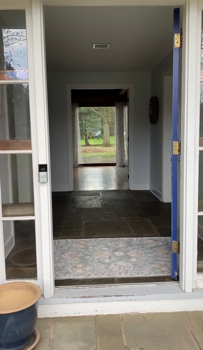 439 Allens Creek Rd in Rochester, NY - Building Photo - Building Photo