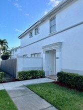 15655 SW 41st St in Miramar, FL - Building Photo - Building Photo