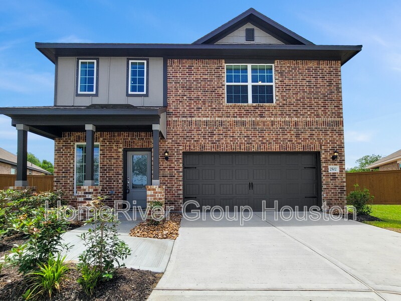2502 Green Jasper Dr in Arcola, TX - Building Photo